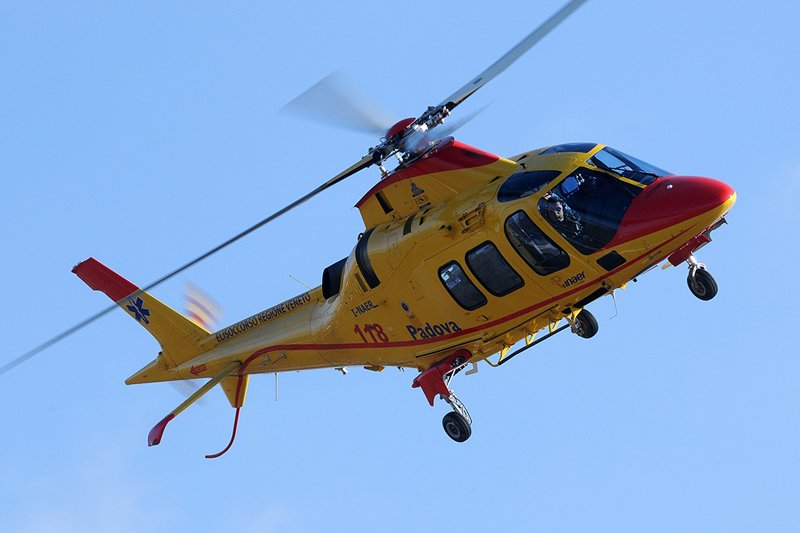 Lipari, partoriente con l'elicottero del 118 trasferita all'ospedale di  Milazzo. Al pronto soccorso sono rimasti solo 4 medici... - Notiziario  delle isole Eolie # Eolie News